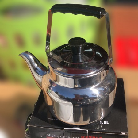 ابريق شاي تقليدي   750 مل عنق عالي ستانلس مقبض اسود عظم